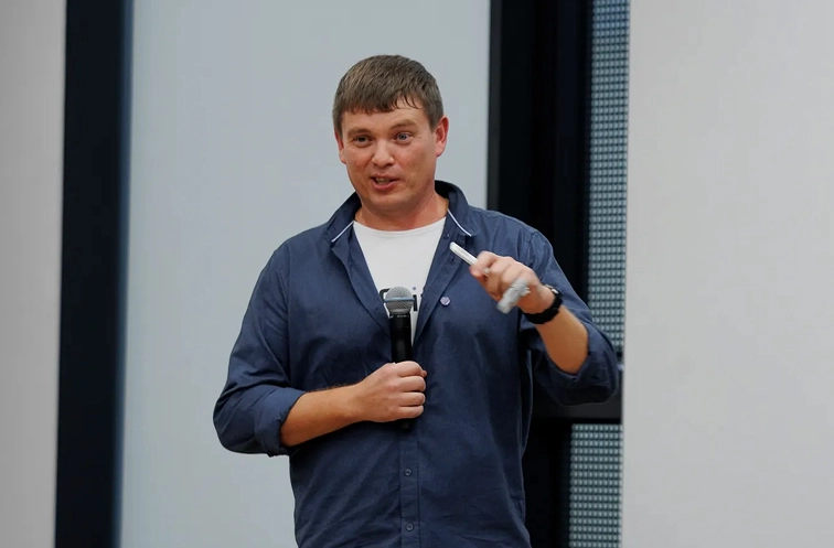 Техлид Friflex рассказал на СrossConf о портировании Flutter-приложений