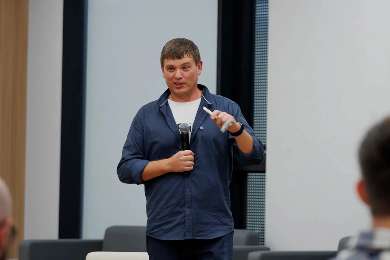 Техлид Friflex рассказал на СrossConf о портировании Flutter-приложений